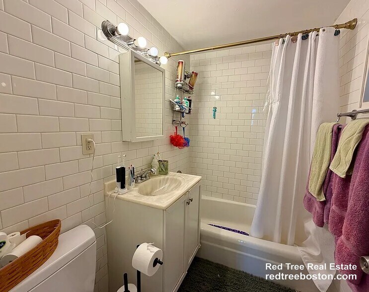 Unit 17 - 106 Myrtle St