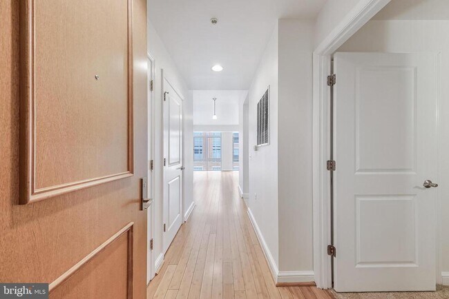 Building Photo - 11990 Market St