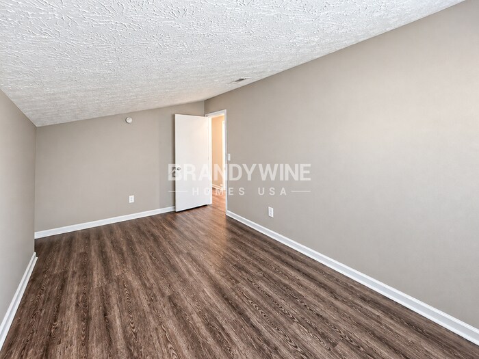 Building Photo - 3031 Kenville Ln