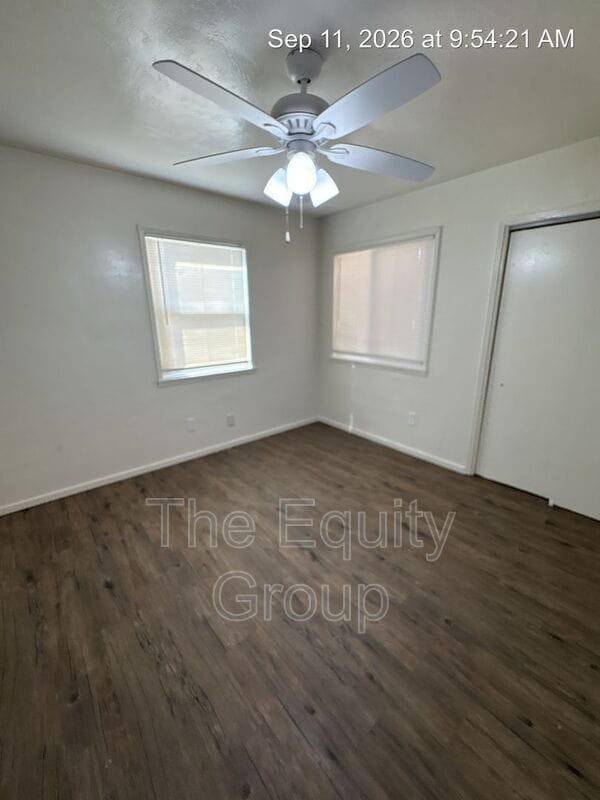 Building Photo - 924 W Goshen Ave