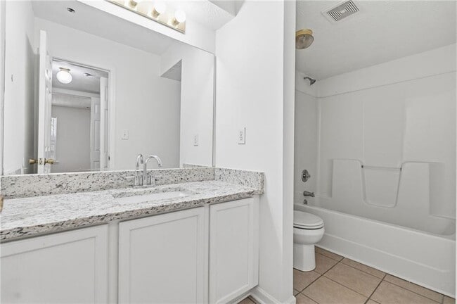 Building Photo - 6427 Wellington Chase Ct
