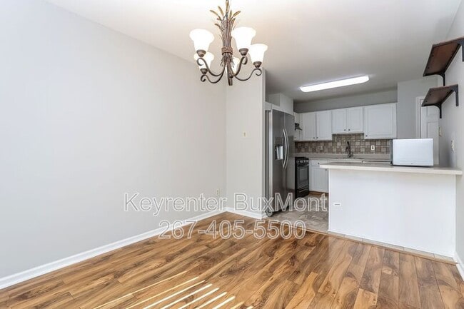 Building Photo - 15 York St