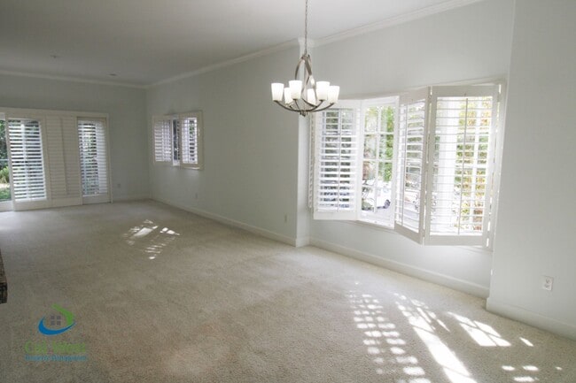 Building Photo - $5,295 - Elegant 3br / 2ba Condo in 55+ Lo...
