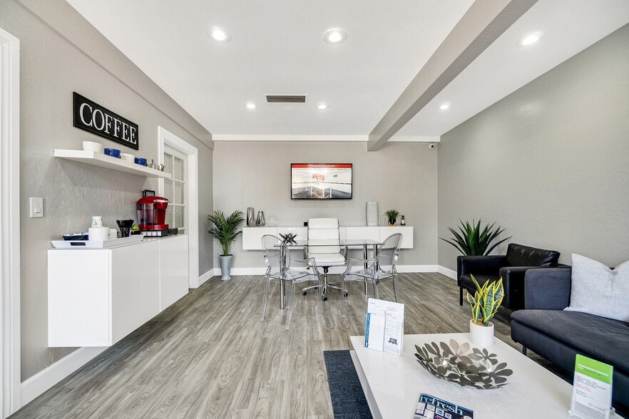 SITE Scottsdale Office and Clubhouse - SITE Scottsdale