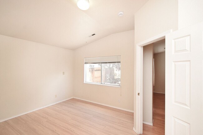 Building Photo - 4586 China Rose Cir