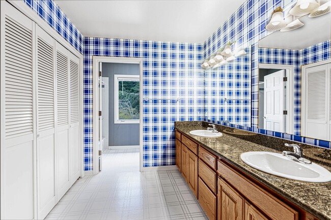 Building Photo - 5811 124th Ct NE