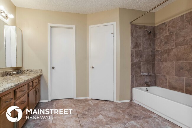 Building Photo - 3719 Lemon Tree Ln