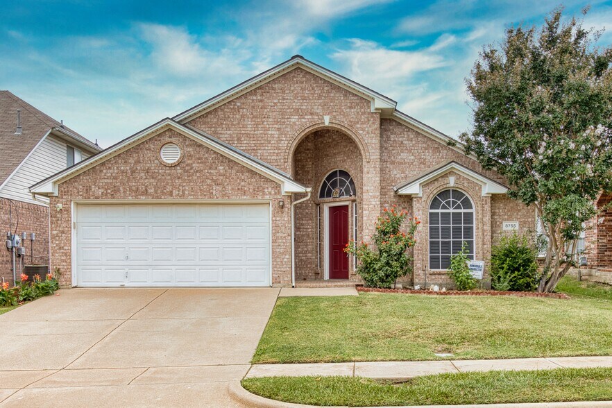 Primary Photo - 8755 Sunset Trace Dr