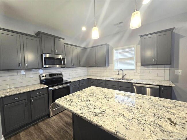 Building Photo - 604 Amusement Dr