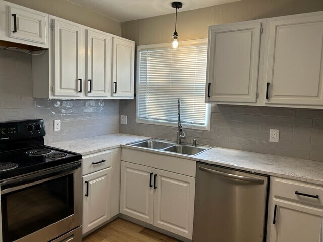 Kitchen - 3341 S Euclid Ave