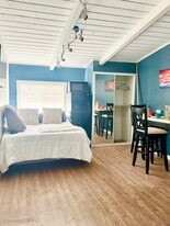 Building Photo - 6015 N Alturas Ave