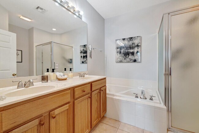 Building Photo - 9225 Wentworth Ln