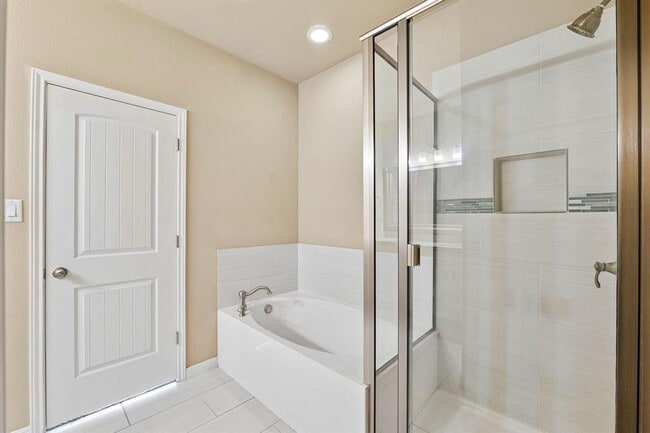 Building Photo - 501 S Meadowlark St