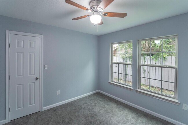 Building Photo - 4118 Groton Dr