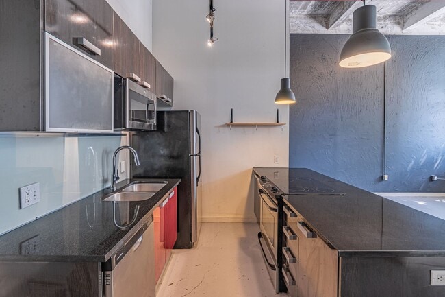 Building Photo - Authentic Loft Living w/ views of Ponce Ci...
