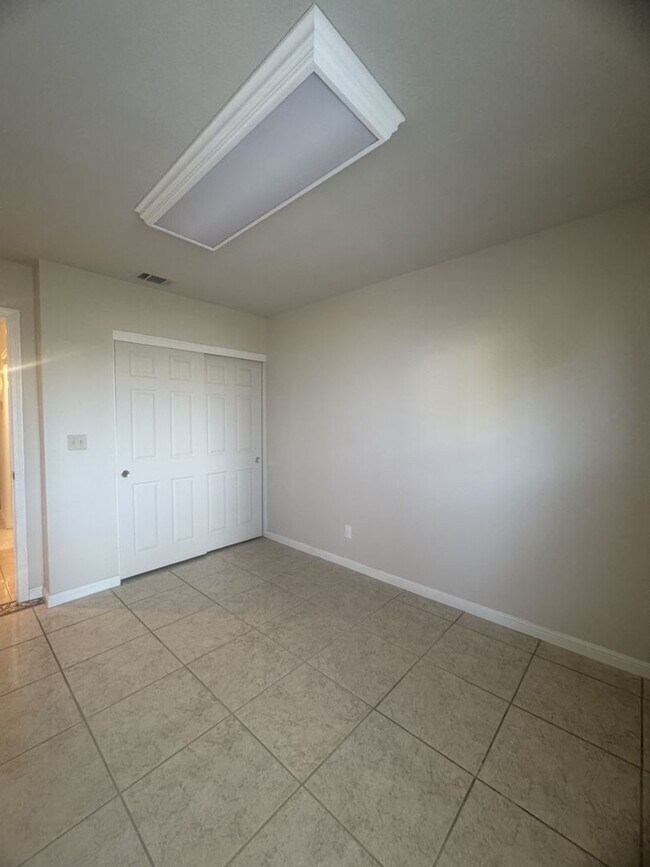 Building Photo - Beautiful Woodland Home - Fresh Off the Ma...