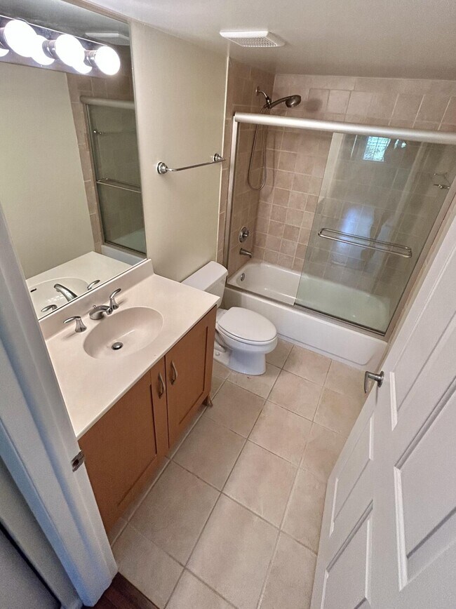 Building Photo - 3111 Clint Moore Rd