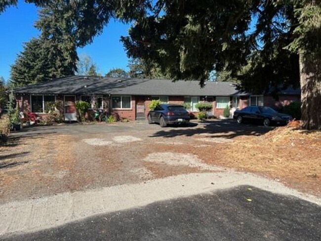 Building Photo - 12108 Edgewood Ave SW