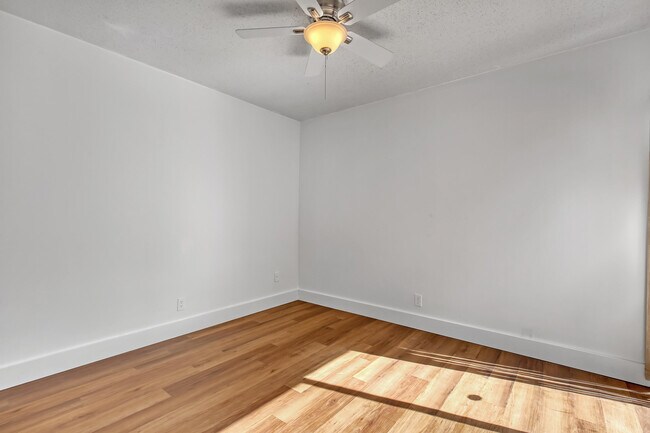 Building Photo - 241 NW 15th St