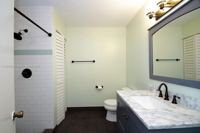 Building Photo - 3010 Willow Ln