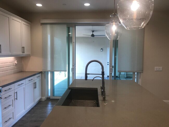 Building Photo - 458 S Saticoy Ave