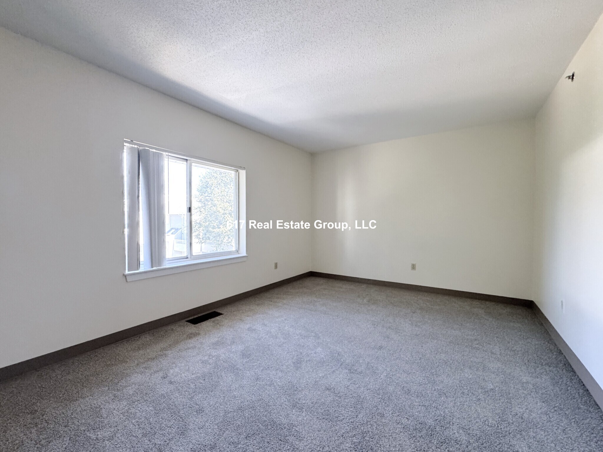 Building Photo - 148 N Beacon St