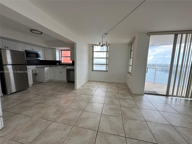 Primary Photo - 1351 NE Miami Gardens Dr