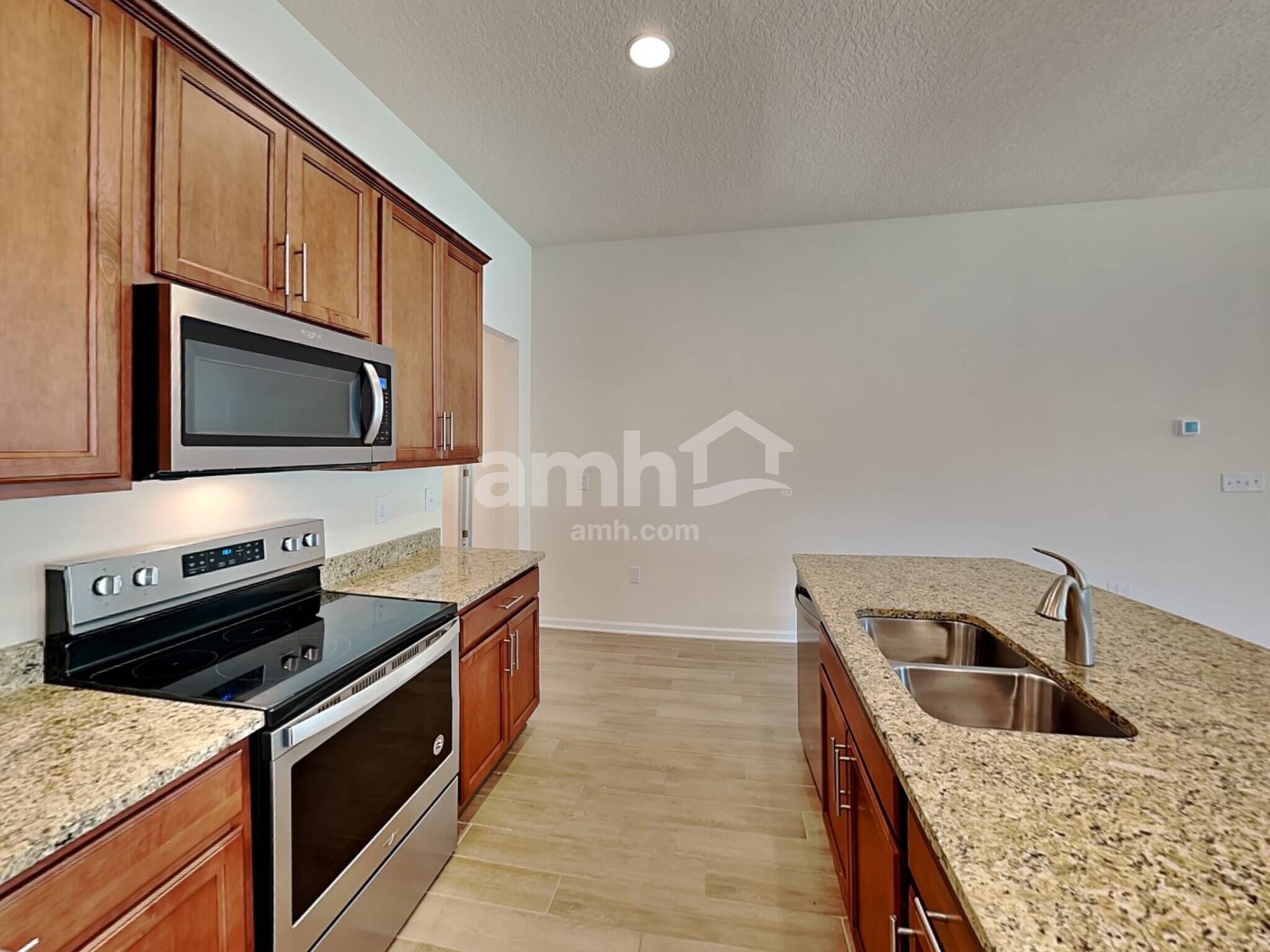 Building Photo - 40 N Hamilton Springs Rd