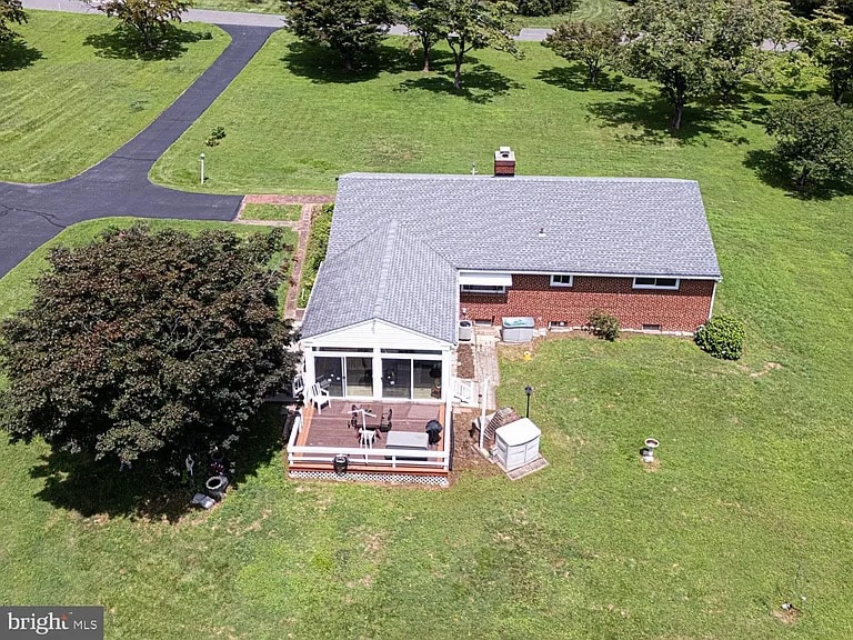 Building Photo - 1090 Wilson Ave