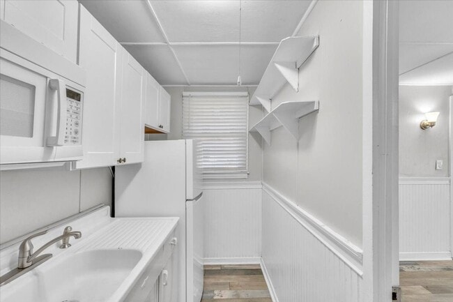 Building Photo - Cozy 1 bedroom/1 bath off of Ferguson