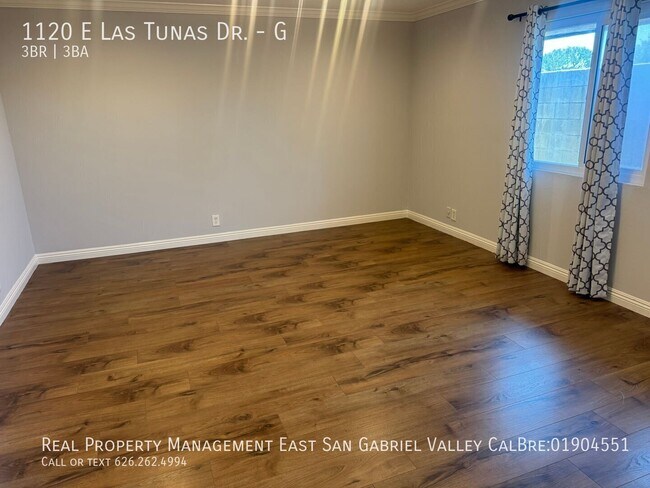 Building Photo - 1120 E Las Tunas Dr