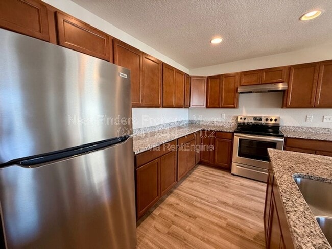 Building Photo - 9121 Western Way