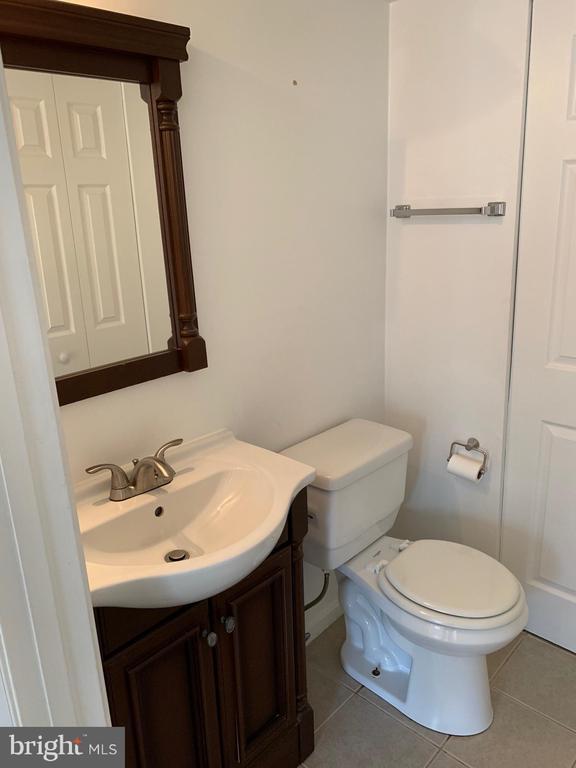 Building Photo - 13749 Avonshire Dr