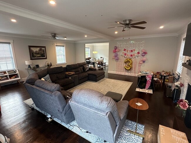 Building Photo - 53 Old Mystic St