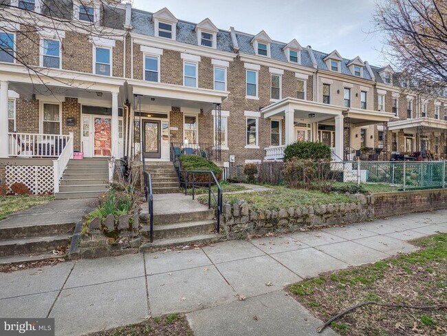 Building Photo - 4008 Illinois Ave NW