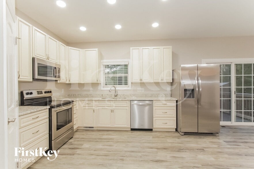 Building Photo - 409 Lakeridge Dr