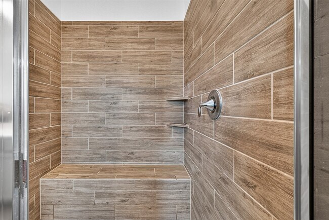 Building Photo - 4441 Jessamine Creek Trl