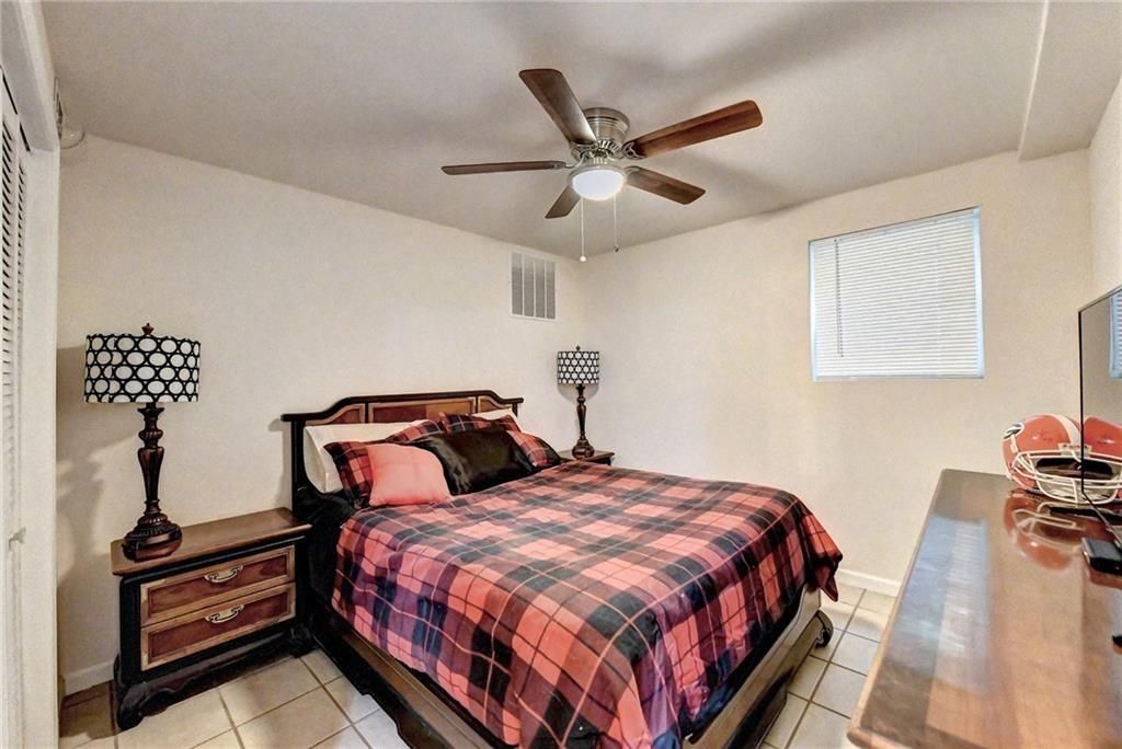 Building Photo - 6490 Tuggle Dr