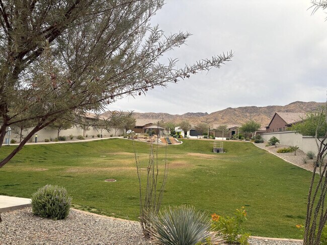 Building Photo - 1649 W la Mirada Dr