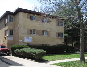 Building Photo - 810 Seward