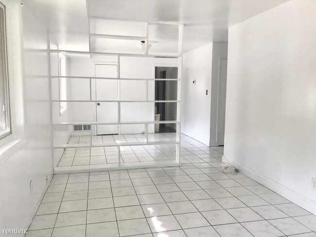 Building Photo - 3 br, 2 bath House - 1225 Queen St