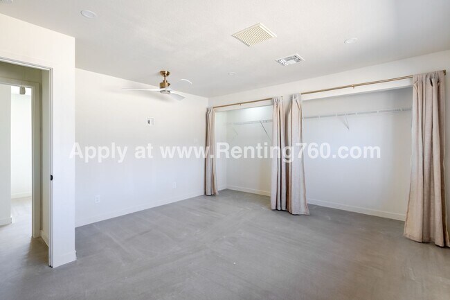 Building Photo - Modern Comfort in Scenic Landers