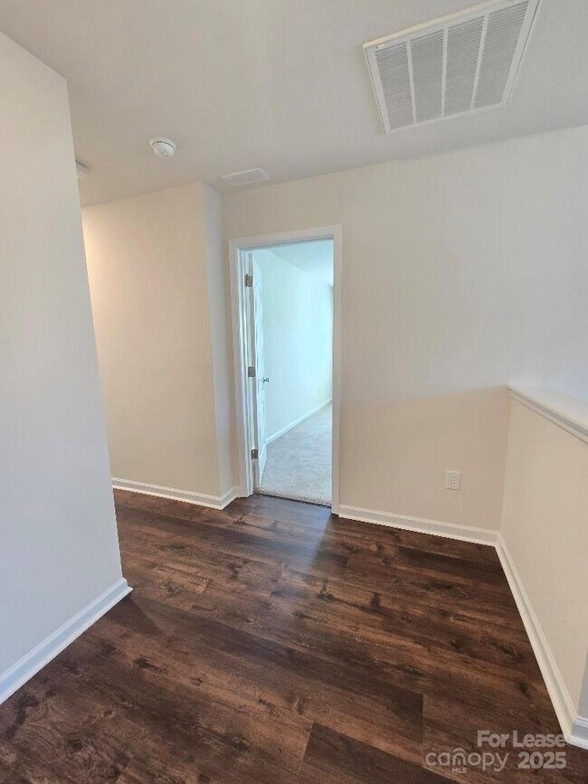 Building Photo - 14611 Murfield Ct
