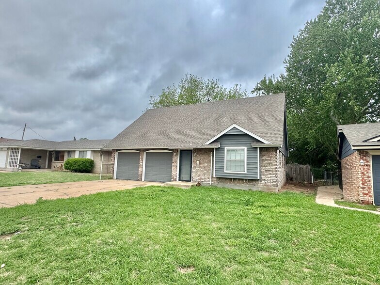 Building Photo - 3029 SW 62nd St