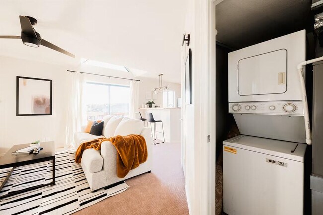 Building Photo - 6380 S Boston St