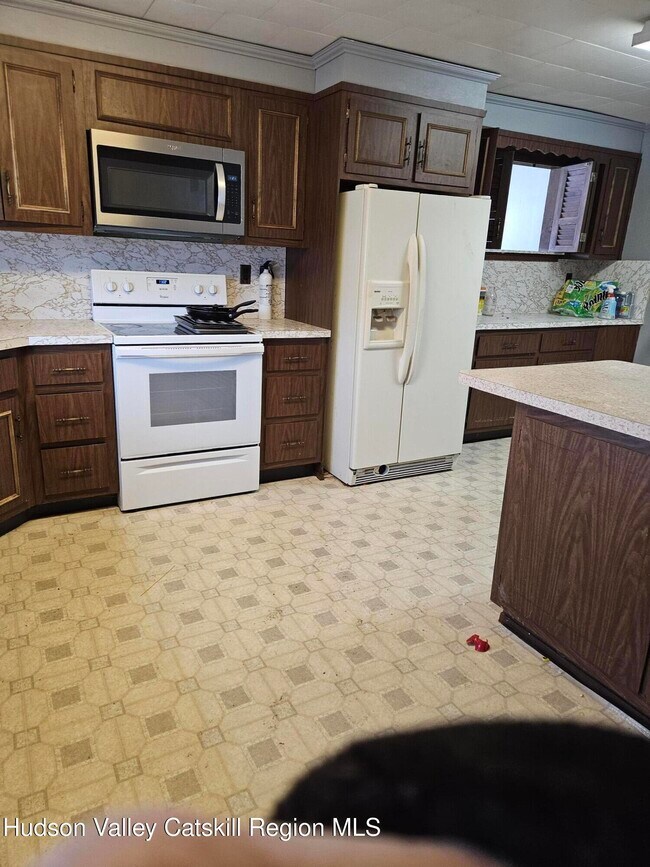 Building Photo - 477 Lattintown Rd