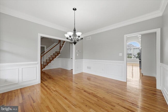 Building Photo - 102 Bramble Ct