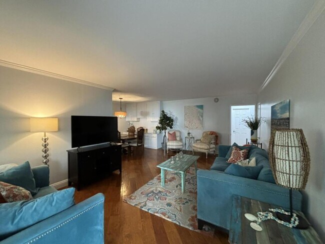 Building Photo - 8340 Manitoba St