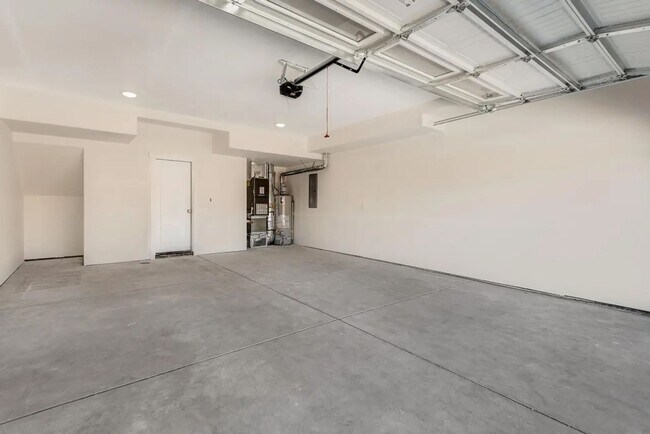 Building Photo - Beautiful Home in Highly Desired NW Redmond Neighborhood