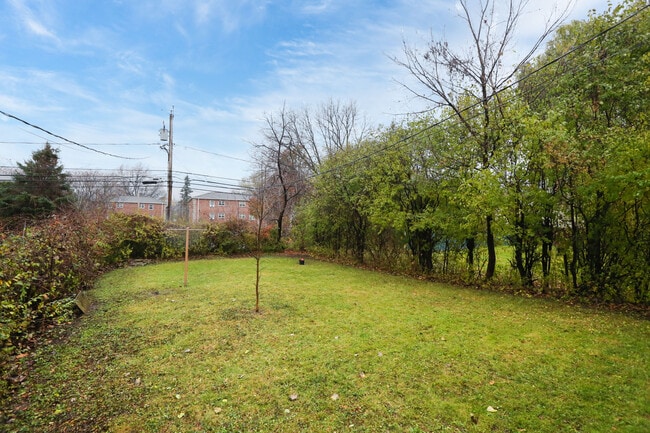 Building Photo - 141 David Ave